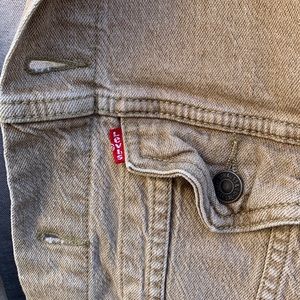 Mens Levi’s Denim Jacket, Khaki tan color